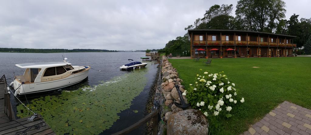 Guest House And Camping Jūrkalne Esterno foto