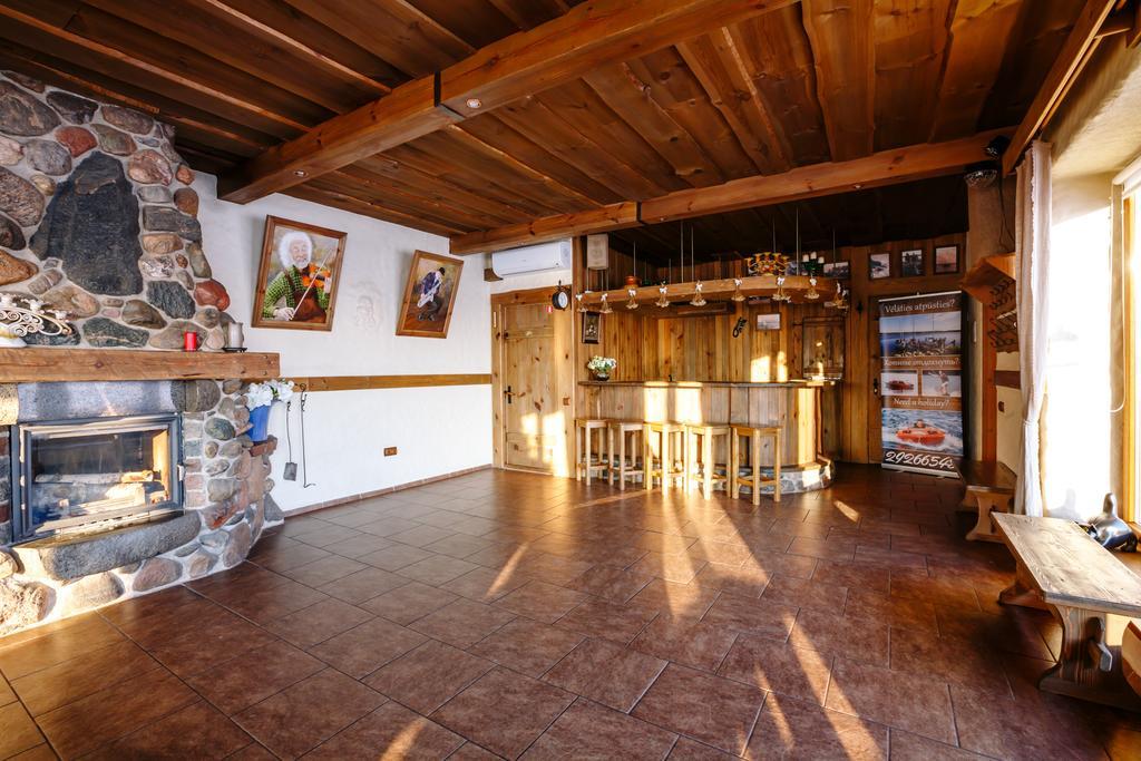 Guest House And Camping Jūrkalne Esterno foto