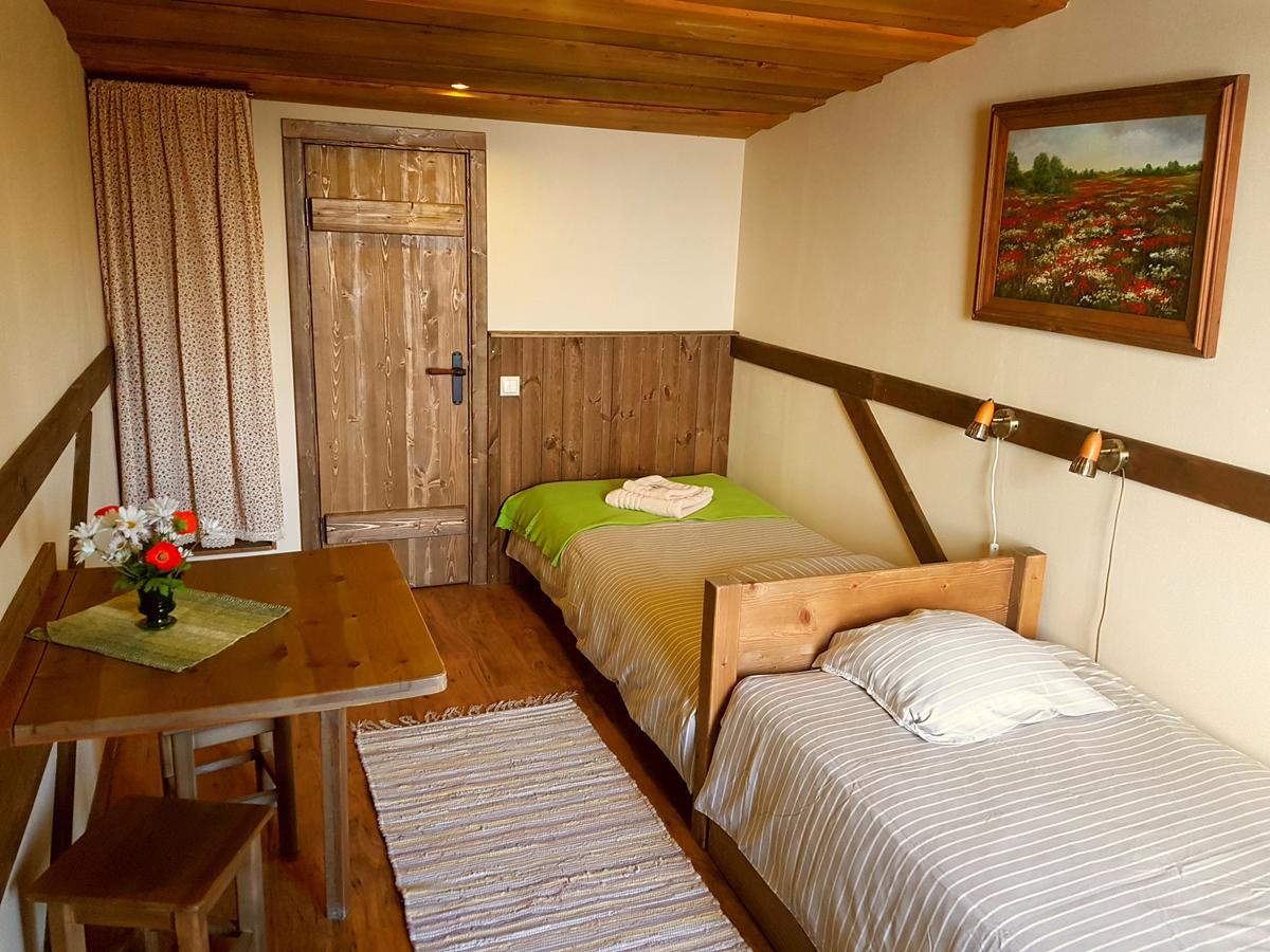 Guest House And Camping Jūrkalne Esterno foto